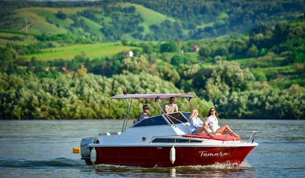 Rent a Boat Tamara